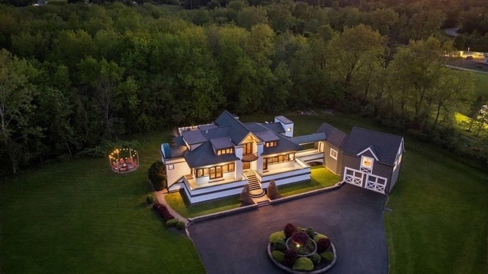 Wayfinder House